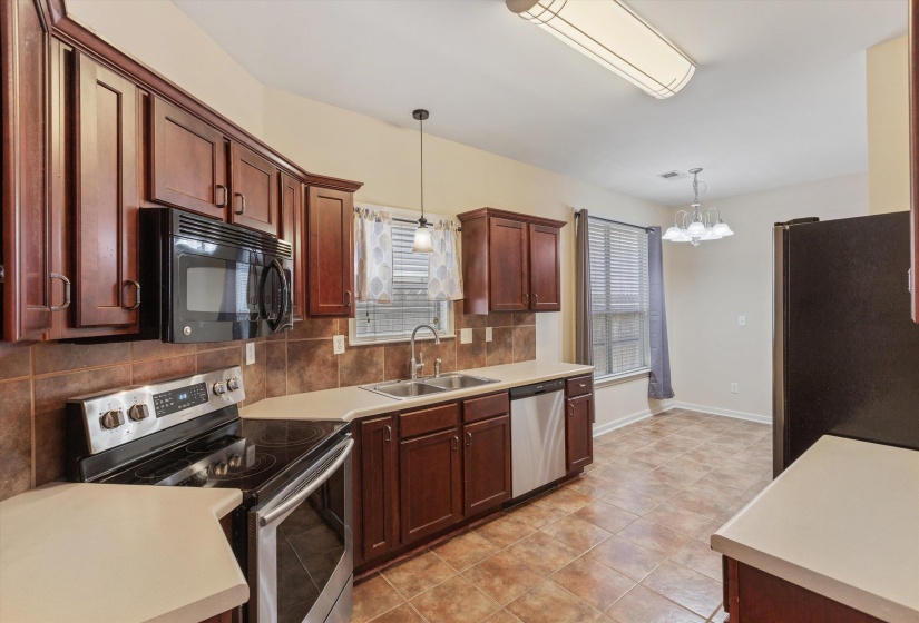 1425 ISLAND TOWN DR, Memphis, Tennessee 38103, 2 Bedrooms Bedrooms, 6 Rooms Rooms,2 BathroomsBathrooms,Rental Properties,For Sale,ISLAND TOWN,10224549