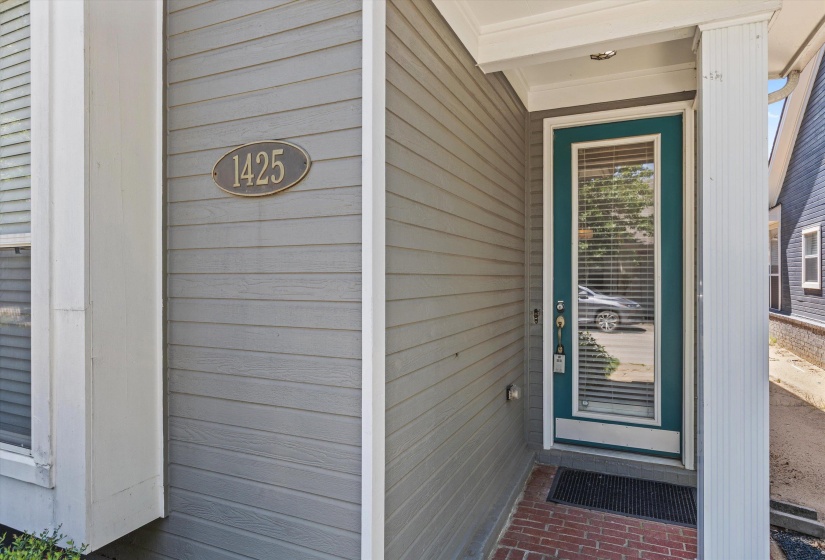 1425 ISLAND TOWN DR, Memphis, Tennessee 38103, 2 Bedrooms Bedrooms, 6 Rooms Rooms,2 BathroomsBathrooms,Rental Properties,For Sale,ISLAND TOWN,10224549