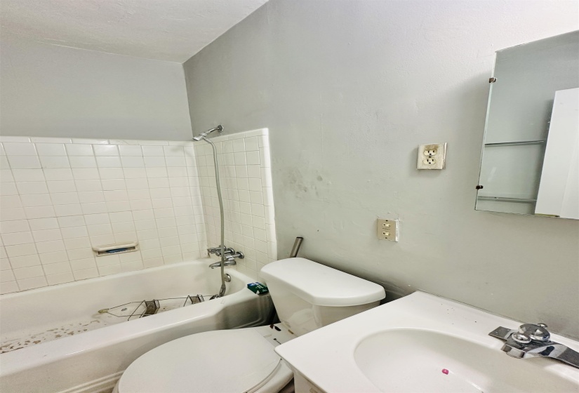 111 GREER ST, Memphis, Tennessee 38111, 3 Bedroom Bedrooms, 8 Room Rooms,2 BathroomBathrooms,Residential,For Sale,GREER,0,10221335