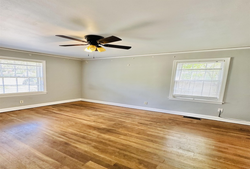 111 GREER ST, Memphis, Tennessee 38111, 3 Bedroom Bedrooms, 8 Room Rooms,2 BathroomBathrooms,Residential,For Sale,GREER,0,10221335
