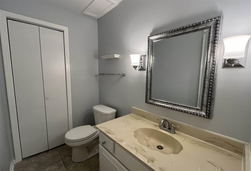 6960 COUNTRY RD, Germantown, Tennessee 38138, 3 Bedrooms Bedrooms, 8 Rooms Rooms,2.1 BathroomsBathrooms,Residential,For Sale,COUNTRY,10224537
