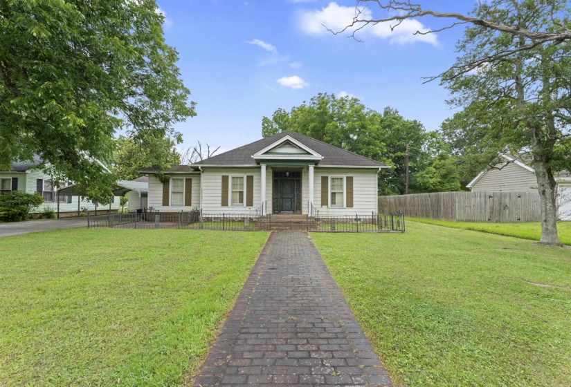 407 MAIN ST, Whiteville, Tennessee 38075-4903, 3 Bedrooms Bedrooms, 7 Rooms Rooms,2 BathroomsBathrooms,Residential,For Sale,MAIN,10224539