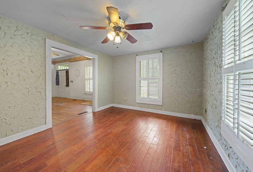 407 MAIN ST, Whiteville, Tennessee 38075-4903, 3 Bedrooms Bedrooms, 7 Rooms Rooms,2 BathroomsBathrooms,Residential,For Sale,MAIN,10224539