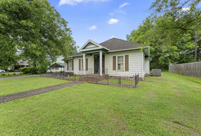 407 MAIN ST, Whiteville, Tennessee 38075-4903, 3 Bedrooms Bedrooms, 7 Rooms Rooms,2 BathroomsBathrooms,Residential,For Sale,MAIN,10224539