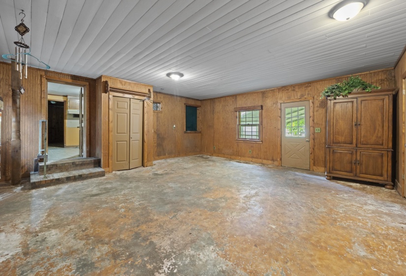 407 MAIN ST, Whiteville, Tennessee 38075-4903, 3 Bedrooms Bedrooms, 7 Rooms Rooms,2 BathroomsBathrooms,Residential,For Sale,MAIN,10224539