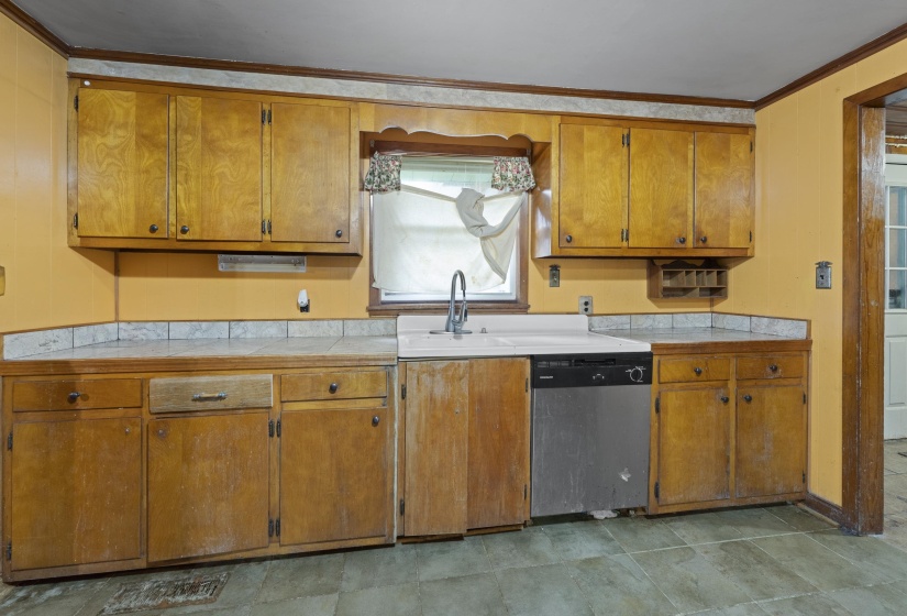 407 MAIN ST, Whiteville, Tennessee 38075-4903, 3 Bedrooms Bedrooms, 7 Rooms Rooms,2 BathroomsBathrooms,Residential,For Sale,MAIN,10224539