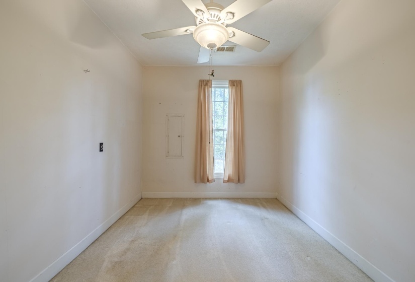 417 TENNESSEE ST, Savannah, Tennessee 38372, 4 Bedrooms Bedrooms, 9 Rooms Rooms,2 BathroomsBathrooms,Residential,For Sale,TENNESSEE,10224545