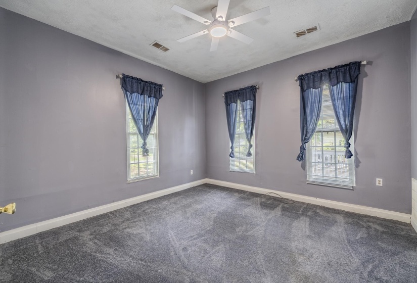 417 TENNESSEE ST, Savannah, Tennessee 38372, 4 Bedrooms Bedrooms, 9 Rooms Rooms,2 BathroomsBathrooms,Residential,For Sale,TENNESSEE,10224545