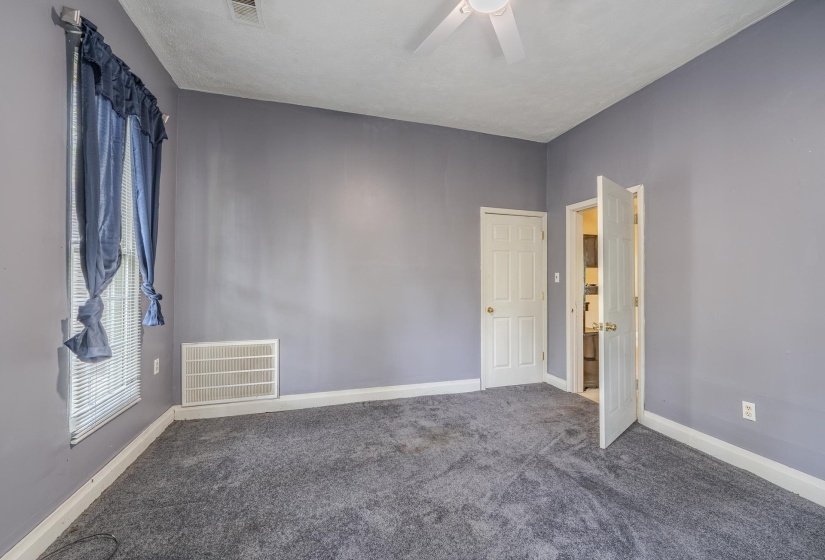 417 TENNESSEE ST, Savannah, Tennessee 38372, 4 Bedrooms Bedrooms, 9 Rooms Rooms,2 BathroomsBathrooms,Residential,For Sale,TENNESSEE,10224545