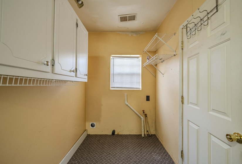 417 TENNESSEE ST, Savannah, Tennessee 38372, 4 Bedrooms Bedrooms, 9 Rooms Rooms,2 BathroomsBathrooms,Residential,For Sale,TENNESSEE,10224545