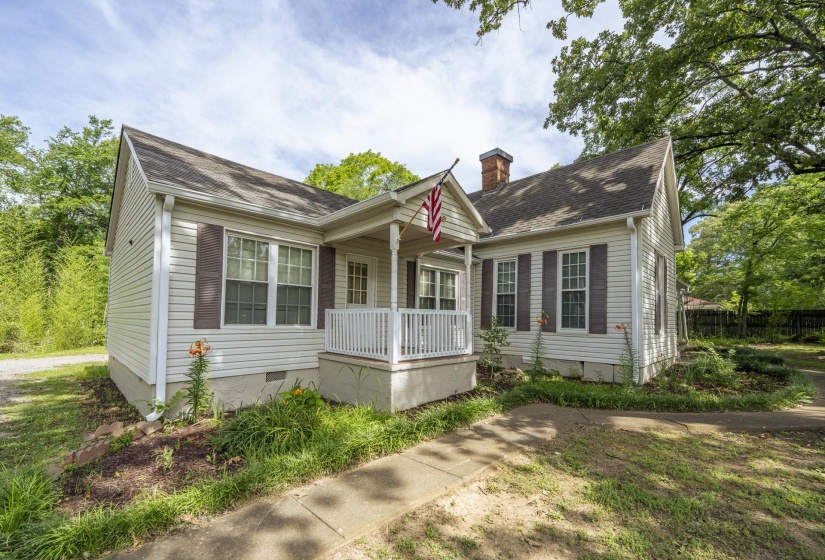 417 TENNESSEE ST, Savannah, Tennessee 38372, 4 Bedrooms Bedrooms, 9 Rooms Rooms,2 BathroomsBathrooms,Residential,For Sale,TENNESSEE,10224545