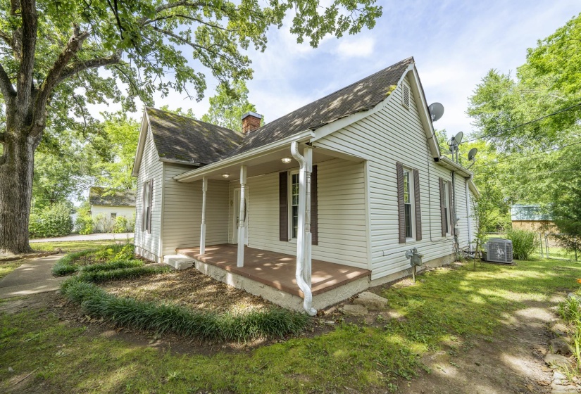 417 TENNESSEE ST, Savannah, Tennessee 38372, 4 Bedrooms Bedrooms, 9 Rooms Rooms,2 BathroomsBathrooms,Residential,For Sale,TENNESSEE,10224545