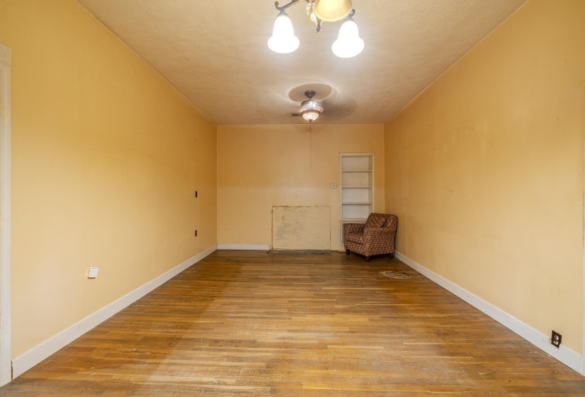 417 TENNESSEE ST, Savannah, Tennessee 38372, 4 Bedrooms Bedrooms, 9 Rooms Rooms,2 BathroomsBathrooms,Residential,For Sale,TENNESSEE,10224545