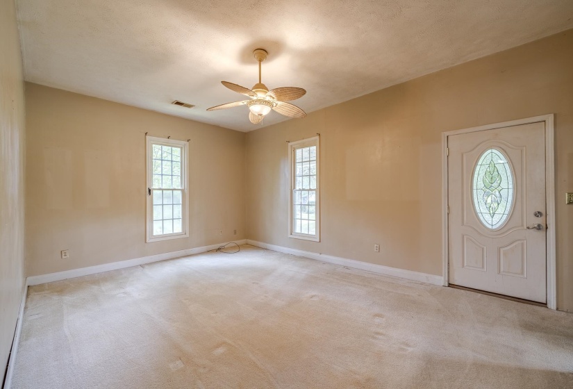 417 TENNESSEE ST, Savannah, Tennessee 38372, 4 Bedrooms Bedrooms, 9 Rooms Rooms,2 BathroomsBathrooms,Residential,For Sale,TENNESSEE,10224545