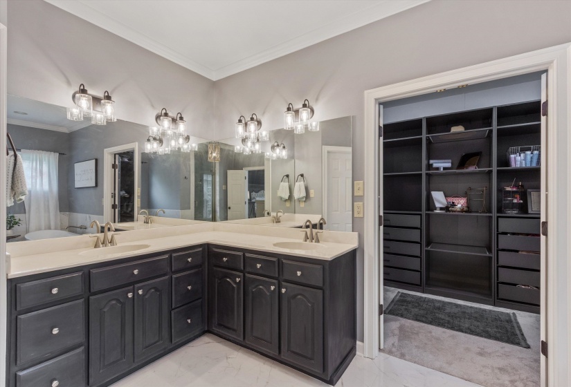 3526 SHEA RD, Collierville, Tennessee 38017, 6 Bedrooms Bedrooms, 13 Rooms Rooms,3.1 BathroomsBathrooms,Residential,For Sale,SHEA,10224546