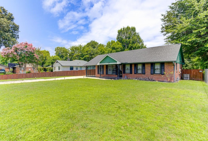 1744 GOODHAVEN DR, Memphis, Tennessee 38116, 3 Bedrooms Bedrooms, 8 Rooms Rooms,2 BathroomsBathrooms,Residential,For Sale,GOODHAVEN,10224558