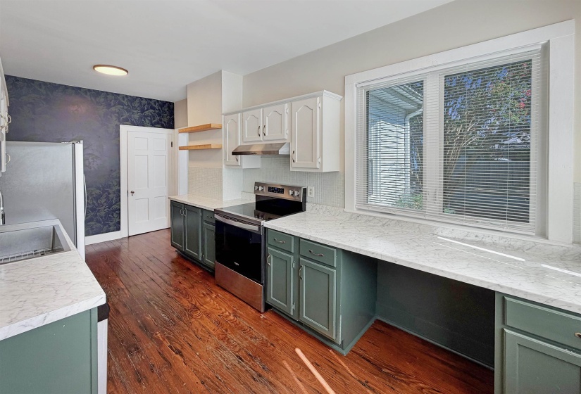 726 TREZEVANT ST, Memphis, Tennessee 38112, 3 Bedroom Bedrooms, 6 Room Rooms,2 BathroomBathrooms,Residential,For Sale,TREZEVANT,0,10222952