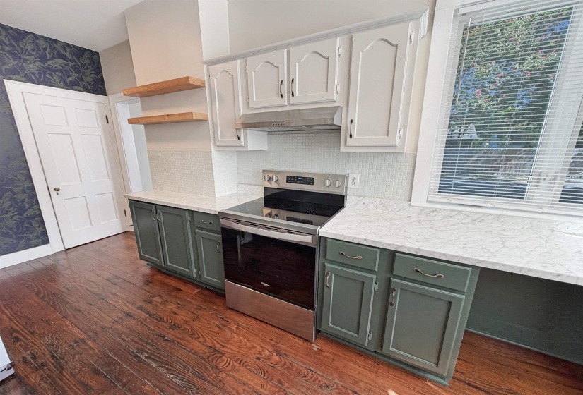 726 TREZEVANT ST, Memphis, Tennessee 38112, 3 Bedroom Bedrooms, 6 Room Rooms,2 BathroomBathrooms,Residential,For Sale,TREZEVANT,0,10222952