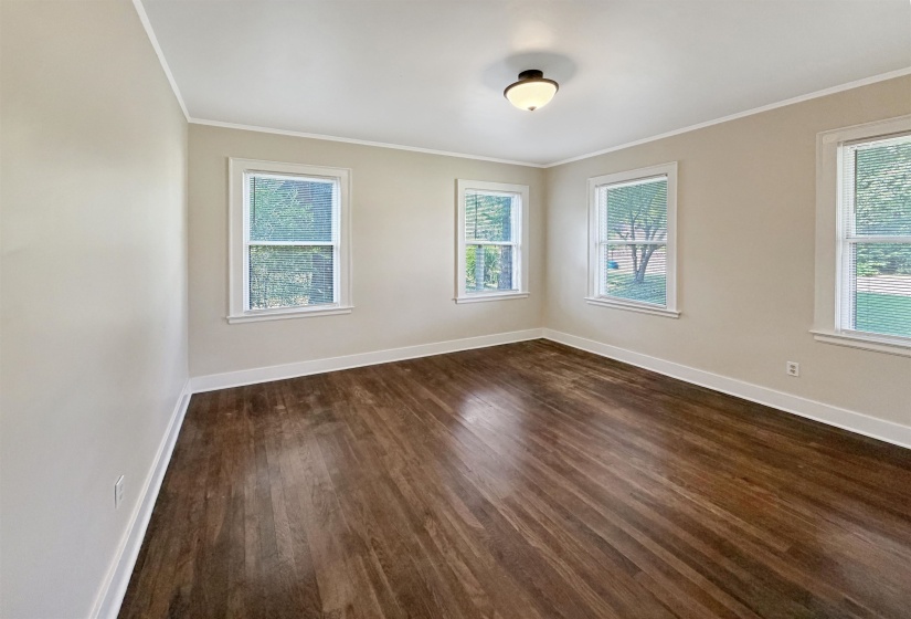 726 TREZEVANT ST, Memphis, Tennessee 38112, 3 Bedroom Bedrooms, 6 Room Rooms,2 BathroomBathrooms,Residential,For Sale,TREZEVANT,0,10222952