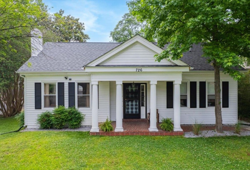 726 TREZEVANT ST, Memphis, Tennessee 38112, 3 Bedroom Bedrooms, 6 Room Rooms,2 BathroomBathrooms,Residential,For Sale,TREZEVANT,0,10222952