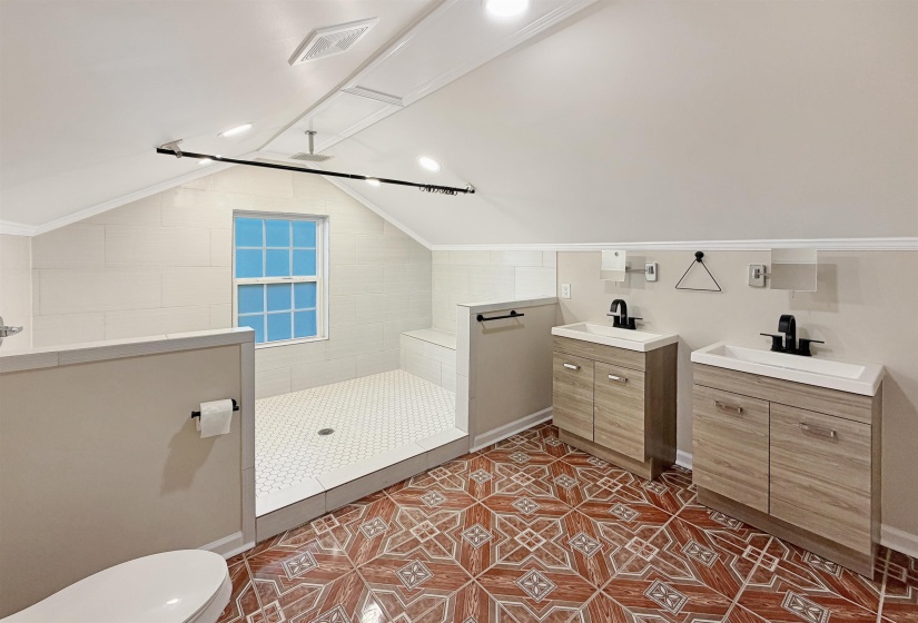 726 TREZEVANT ST, Memphis, Tennessee 38112, 3 Bedroom Bedrooms, 6 Room Rooms,2 BathroomBathrooms,Residential,For Sale,TREZEVANT,0,10222952