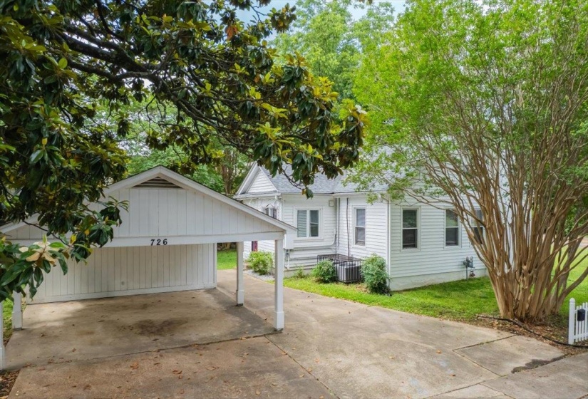 726 TREZEVANT ST, Memphis, Tennessee 38112, 3 Bedroom Bedrooms, 6 Room Rooms,2 BathroomBathrooms,Residential,For Sale,TREZEVANT,0,10222952
