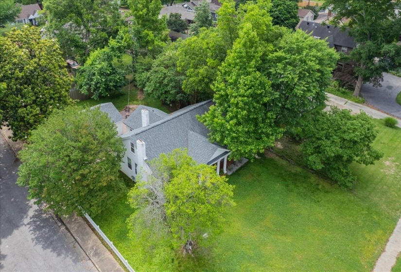 726 TREZEVANT ST, Memphis, Tennessee 38112, 3 Bedroom Bedrooms, 6 Room Rooms,2 BathroomBathrooms,Residential,For Sale,TREZEVANT,0,10222952