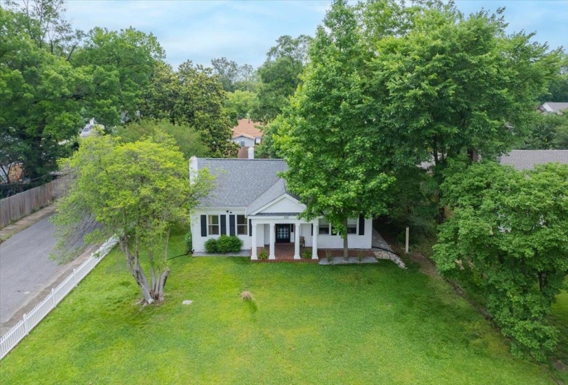 726 TREZEVANT ST, Memphis, Tennessee 38112, 3 Bedroom Bedrooms, 6 Room Rooms,2 BathroomBathrooms,Residential,For Sale,TREZEVANT,0,10222952
