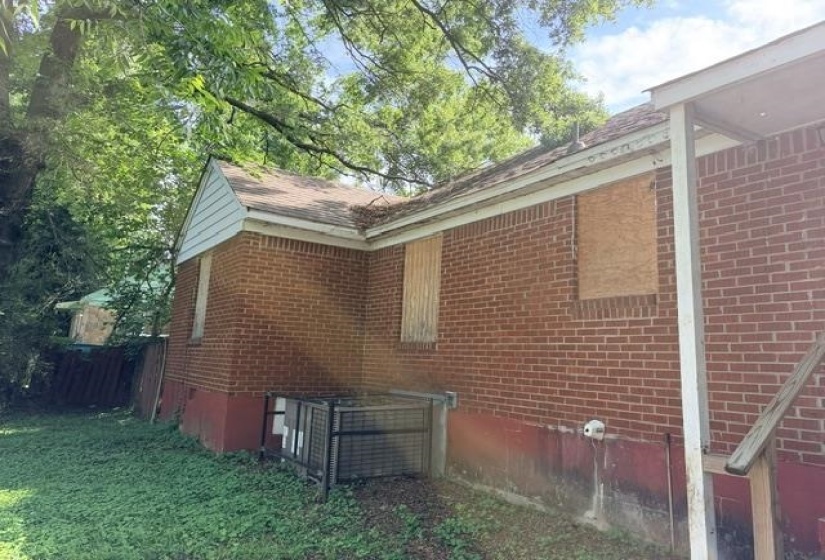 2757 STEELE ST, Memphis, Tennessee 38127, 3 Bedrooms Bedrooms, 6 Rooms Rooms,1 BathroomBathrooms,Residential,For Sale,STEELE,10224560