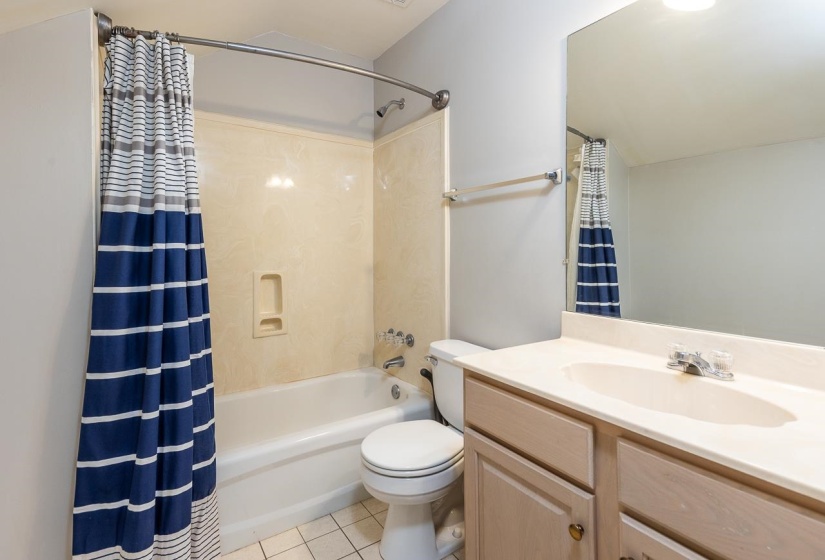 4124 HEDGE HILLS AVE, Memphis, Tennessee 38117, 3 Bedrooms Bedrooms, 7 Rooms Rooms,3 BathroomsBathrooms,Residential,For Sale,HEDGE HILLS,10224562