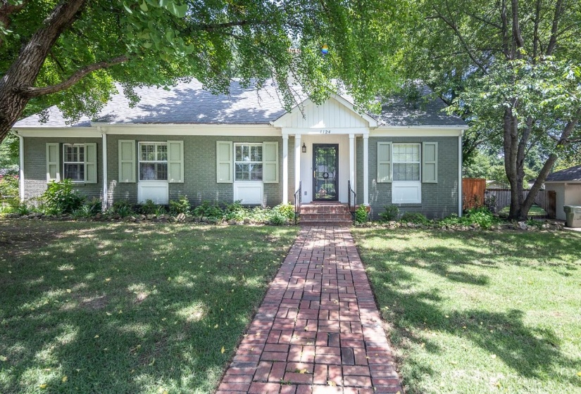 4124 HEDGE HILLS AVE, Memphis, Tennessee 38117, 3 Bedrooms Bedrooms, 7 Rooms Rooms,3 BathroomsBathrooms,Residential,For Sale,HEDGE HILLS,10224562
