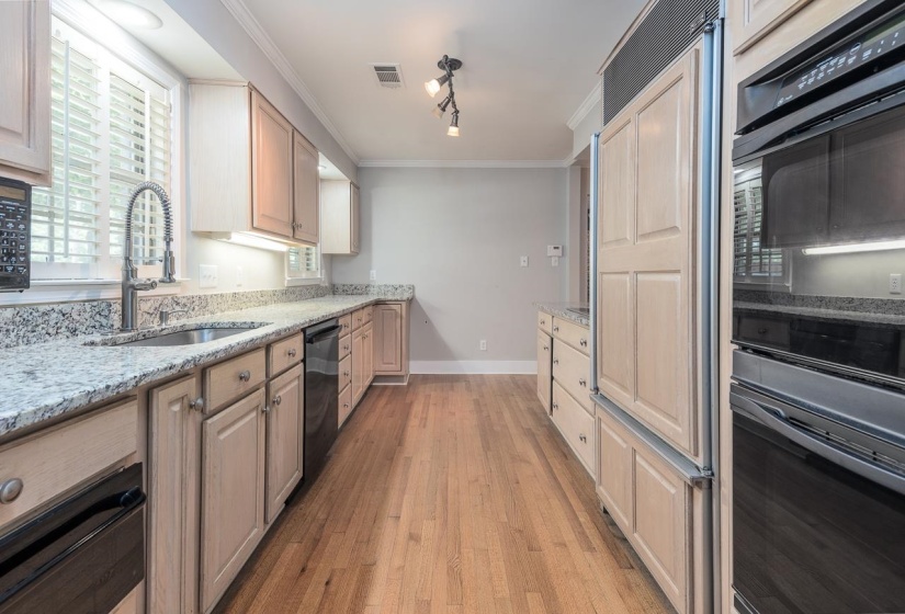 4124 HEDGE HILLS AVE, Memphis, Tennessee 38117, 3 Bedrooms Bedrooms, 7 Rooms Rooms,3 BathroomsBathrooms,Residential,For Sale,HEDGE HILLS,10224562