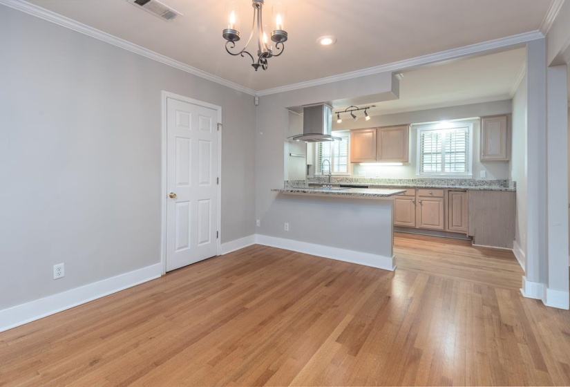 4124 HEDGE HILLS AVE, Memphis, Tennessee 38117, 3 Bedrooms Bedrooms, 7 Rooms Rooms,3 BathroomsBathrooms,Residential,For Sale,HEDGE HILLS,10224562