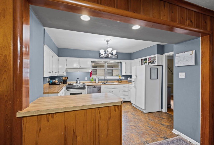 5084 WOODLARK AVE, Memphis, Tennessee 38117, 3 Bedrooms Bedrooms, 7 Rooms Rooms,2 BathroomsBathrooms,Residential,For Sale,WOODLARK,10224565