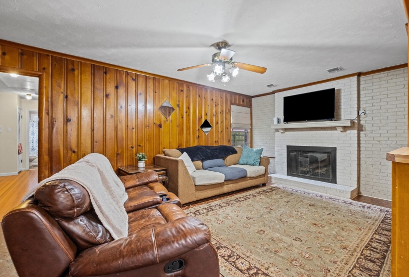 5084 WOODLARK AVE, Memphis, Tennessee 38117, 3 Bedrooms Bedrooms, 7 Rooms Rooms,2 BathroomsBathrooms,Residential,For Sale,WOODLARK,10224565