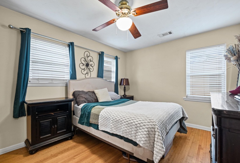 5084 WOODLARK AVE, Memphis, Tennessee 38117, 3 Bedrooms Bedrooms, 7 Rooms Rooms,2 BathroomsBathrooms,Residential,For Sale,WOODLARK,10224565
