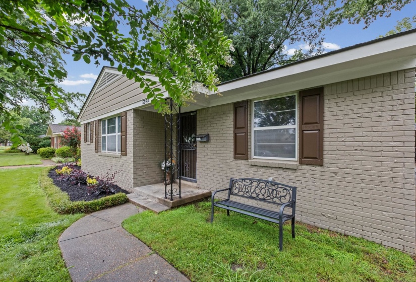 5084 WOODLARK AVE, Memphis, Tennessee 38117, 3 Bedrooms Bedrooms, 7 Rooms Rooms,2 BathroomsBathrooms,Residential,For Sale,WOODLARK,10224565