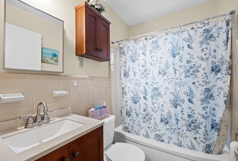 5084 WOODLARK AVE, Memphis, Tennessee 38117, 3 Bedrooms Bedrooms, 7 Rooms Rooms,2 BathroomsBathrooms,Residential,For Sale,WOODLARK,10224565
