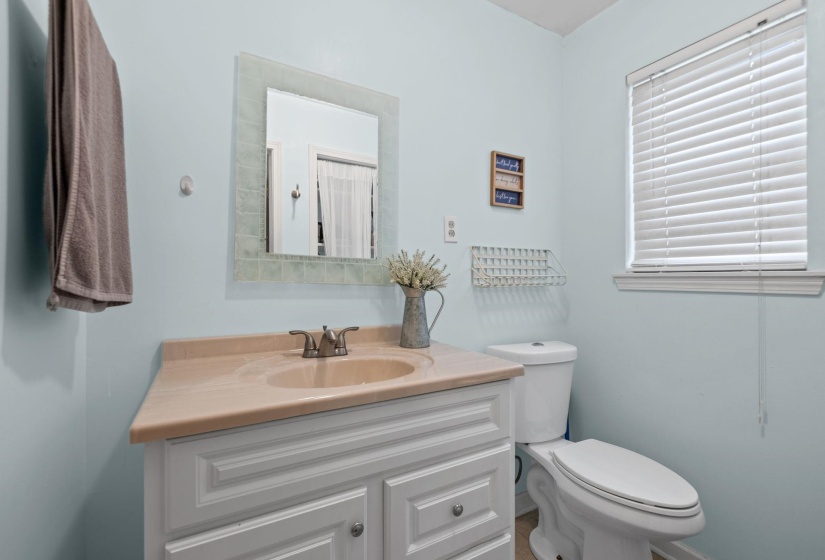 5084 WOODLARK AVE, Memphis, Tennessee 38117, 3 Bedrooms Bedrooms, 7 Rooms Rooms,2 BathroomsBathrooms,Residential,For Sale,WOODLARK,10224565