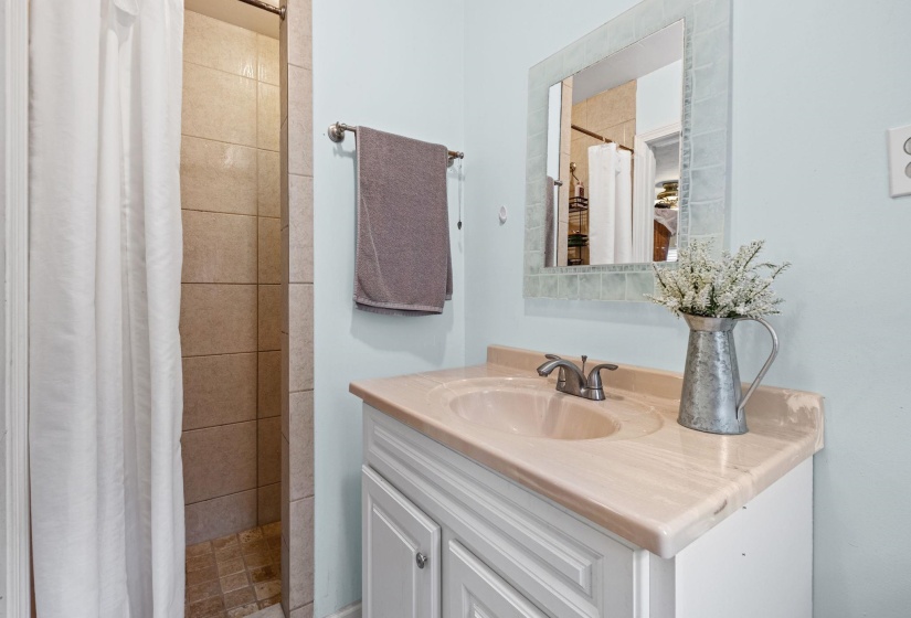 5084 WOODLARK AVE, Memphis, Tennessee 38117, 3 Bedrooms Bedrooms, 7 Rooms Rooms,2 BathroomsBathrooms,Residential,For Sale,WOODLARK,10224565