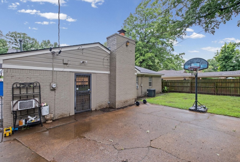 5084 WOODLARK AVE, Memphis, Tennessee 38117, 3 Bedrooms Bedrooms, 7 Rooms Rooms,2 BathroomsBathrooms,Residential,For Sale,WOODLARK,10224565