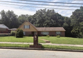 4009 TESSLAND RD, Memphis, Tennessee 38128, 5 Bedrooms Bedrooms, 9 Rooms Rooms,3 BathroomsBathrooms,Residential,For Sale,TESSLAND,10224575