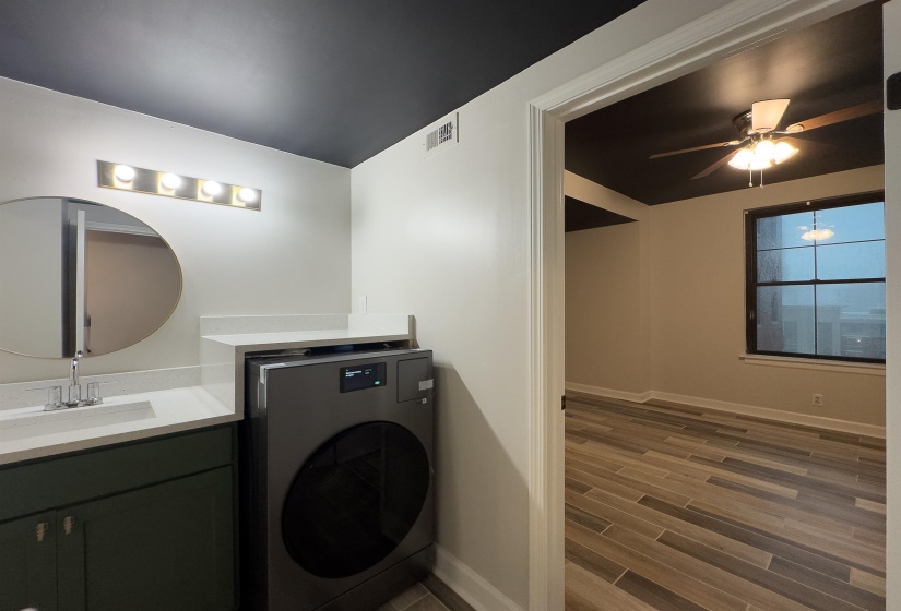 109 MAIN ST, Memphis, Tennessee 38103, 1 Bedroom Bedrooms, 3 Room Rooms,1 BathroomBathrooms,Residential,For Sale,MAIN,0,10224578