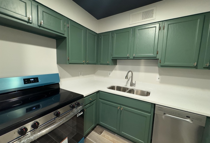 109 MAIN ST, Memphis, Tennessee 38103, 1 Bedroom Bedrooms, 3 Room Rooms,1 BathroomBathrooms,Residential,For Sale,MAIN,0,10224578