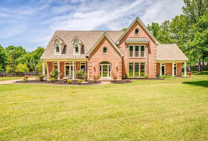 9426 ALEX DICKSON CV, Bartlett, Tennessee 38133, 5 Bedrooms Bedrooms, 9 Rooms Rooms,3.1 BathroomsBathrooms,Residential,For Sale,ALEX DICKSON,10224585