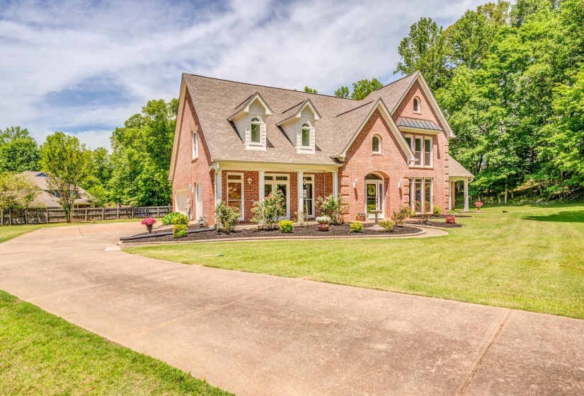 9426 ALEX DICKSON CV, Bartlett, Tennessee 38133, 5 Bedrooms Bedrooms, 9 Rooms Rooms,3.1 BathroomsBathrooms,Residential,For Sale,ALEX DICKSON,10224585