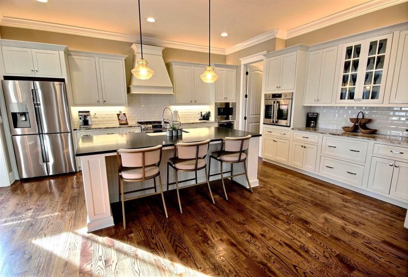 146 SERENBE CV, Collierville, Tennessee 38017, 3 Bedroom Bedrooms, 8 Room Rooms,3.1 BathroomBathrooms,Residential,For Sale,SERENBE,0,10193471