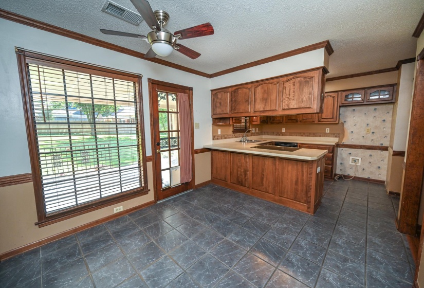 3746 BROADWAY RD, Bartlett, Tennessee 38135, 4 Bedrooms Bedrooms, 7 Rooms Rooms,2 BathroomsBathrooms,Residential,For Sale,BROADWAY,10221203