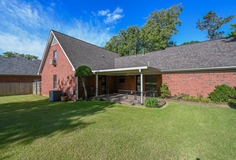 3746 BROADWAY RD, Bartlett, Tennessee 38135, 4 Bedrooms Bedrooms, 7 Rooms Rooms,2 BathroomsBathrooms,Residential,For Sale,BROADWAY,10221203