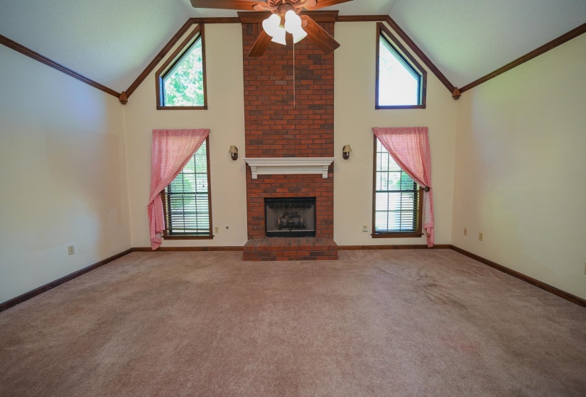 3746 BROADWAY RD, Bartlett, Tennessee 38135, 4 Bedrooms Bedrooms, 7 Rooms Rooms,2 BathroomsBathrooms,Residential,For Sale,BROADWAY,10221203